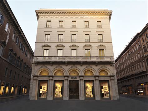 google maps fendi via corso roma|palazzo fendi roma.